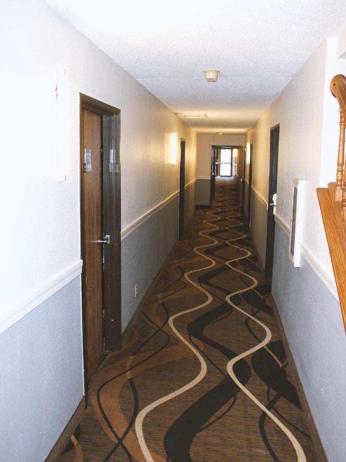 Coratel Inn & Suites By Jasper Hastings Exterior photo